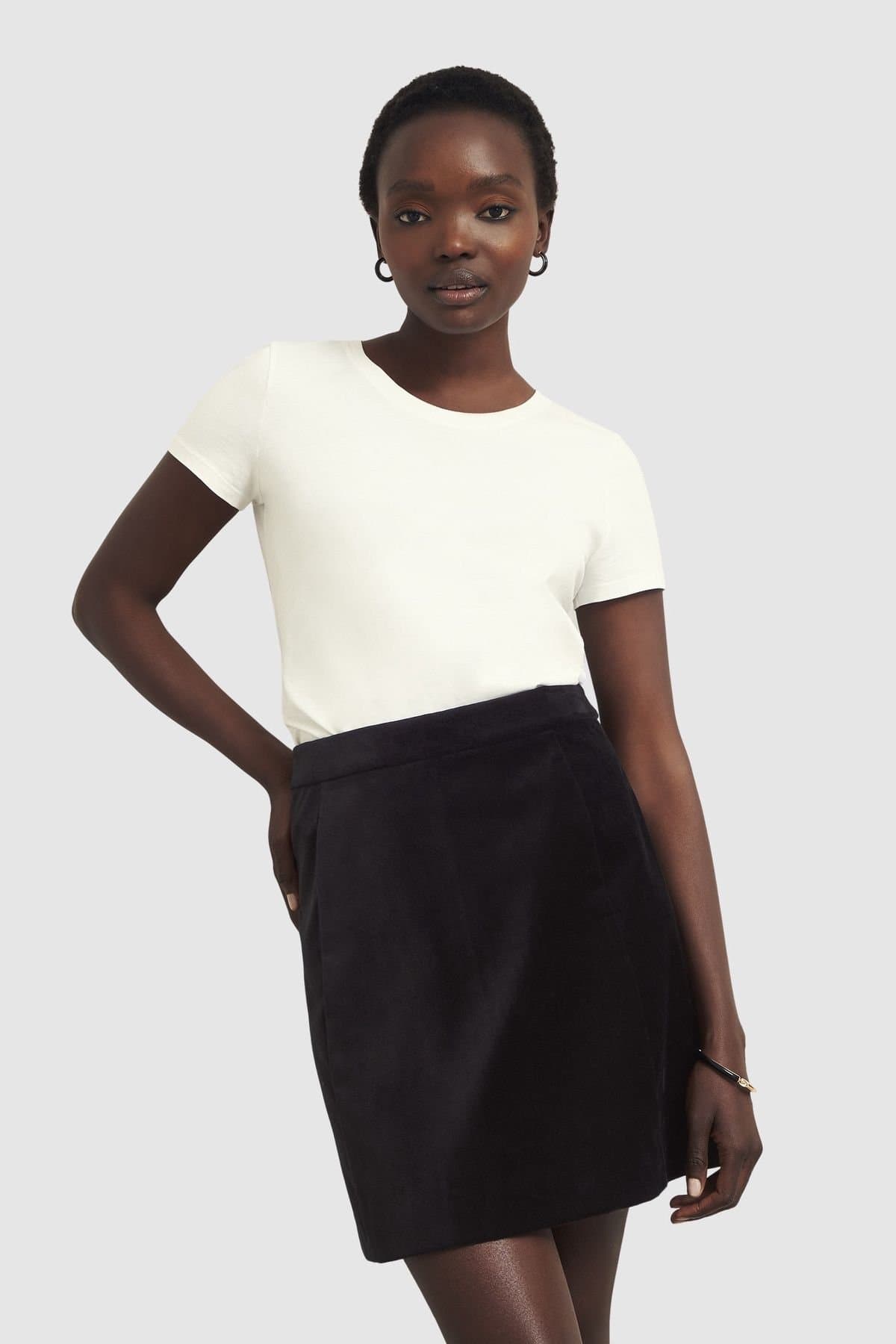 Hobbs London Hobbs London Women's Izzy Velvet Mini Skirt in True Black