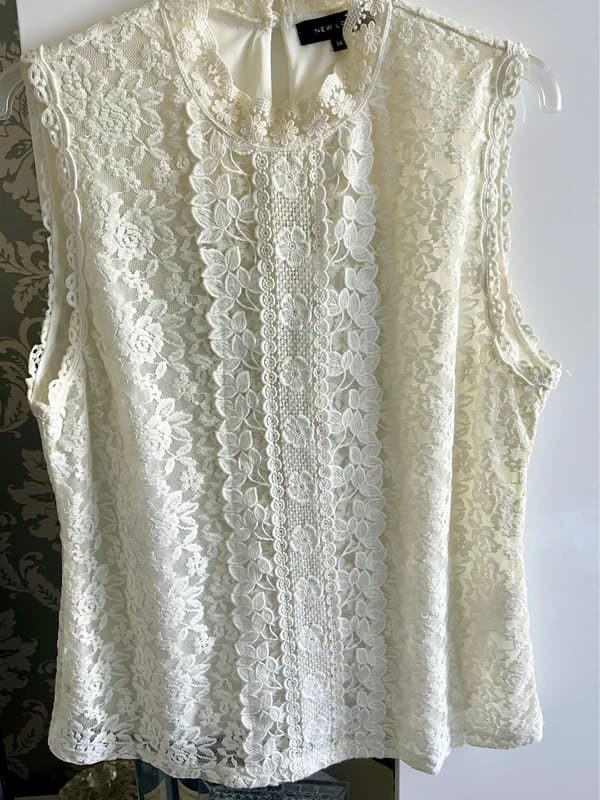 New Look New look cream lace top size 14