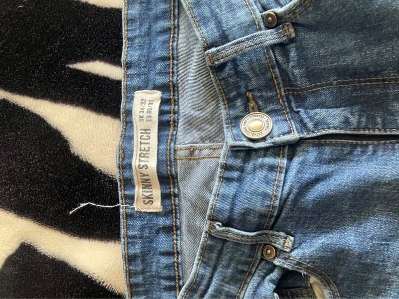 New Look New Look skinny stretch uk34/32 ripped blue jeans