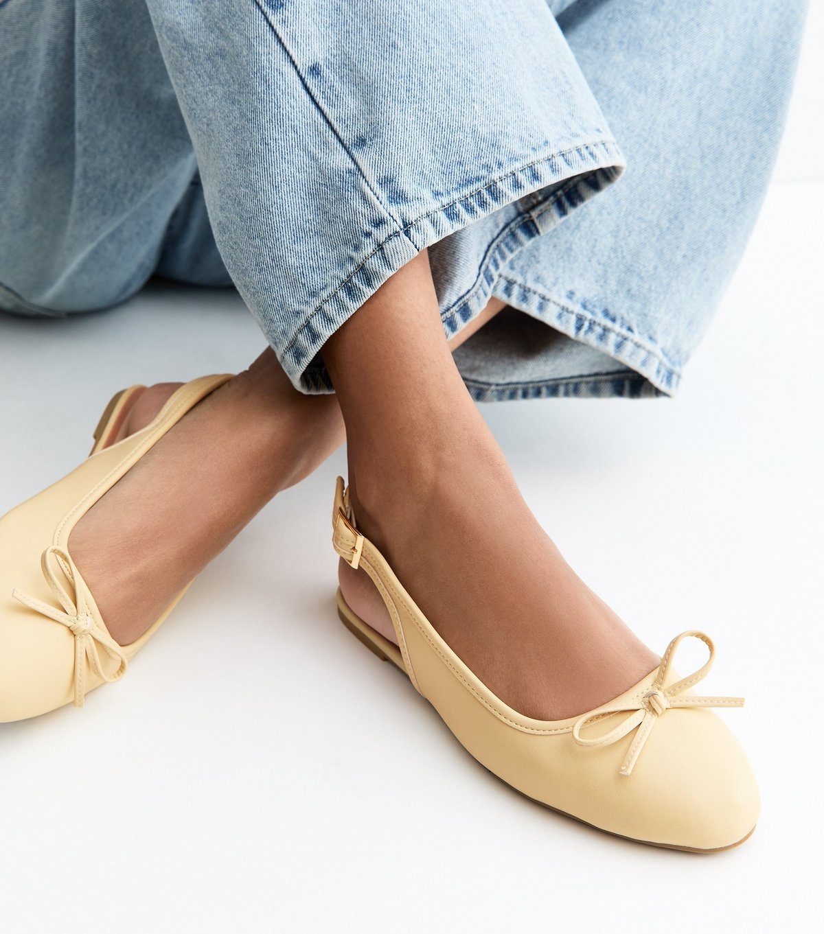 New Look Women's Wide Fit Faux Leather Light Yellow Slingback Ballet Pumps Vegan New Look - 2