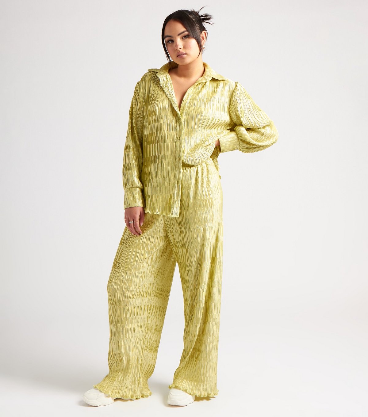 Urban Bliss Women's Light Green Textured Plissé Oversized Shirt Urban Bliss New Look - 2