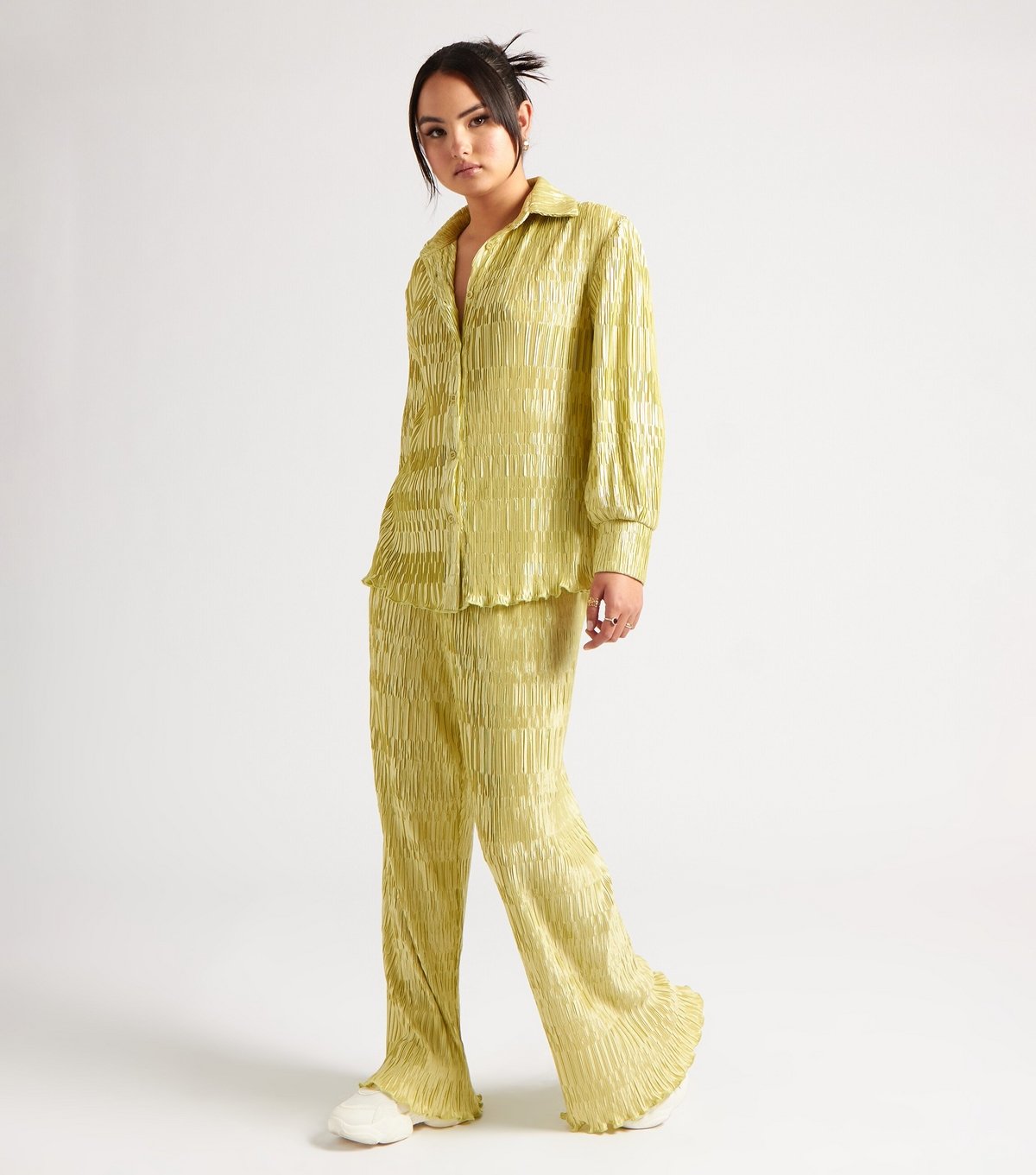 Urban Bliss Women's Light Green Textured Plissé Oversized Shirt Urban Bliss New Look - 3