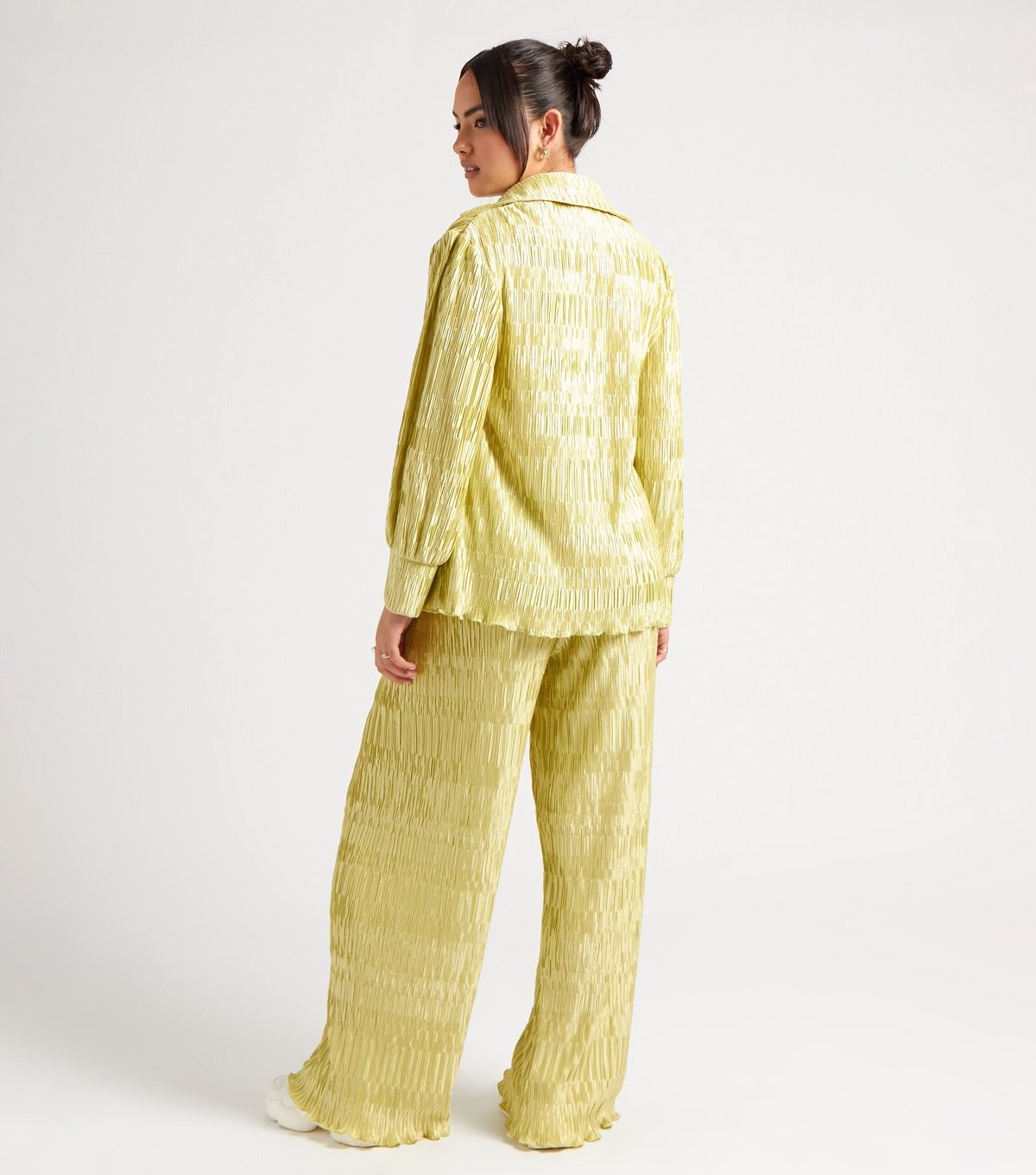 Urban Bliss Women's Light Green Textured Plissé Oversized Shirt Urban Bliss New Look - 4