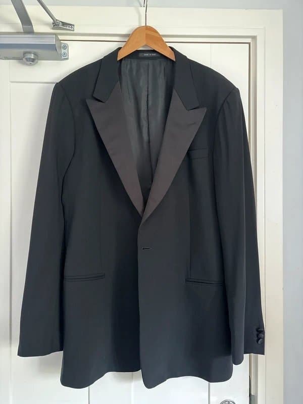 Emporio Armani Emporio Armani Black Tuxedo Blazer Satin Lapel Virgin Wool, chest 40”Italy