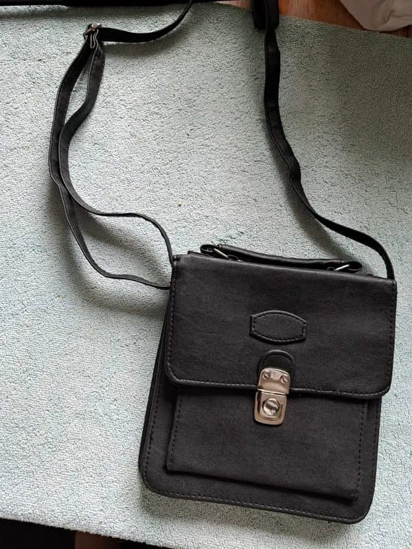Source Unknown Vintage Style Black Crossbody Satchel Bag