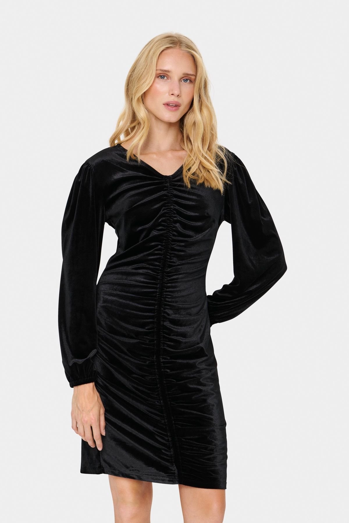 Saint Tropez Saint Tropez Women's HebaSZ Cocktail Dress Velvet V-neck in Charcoal - 3