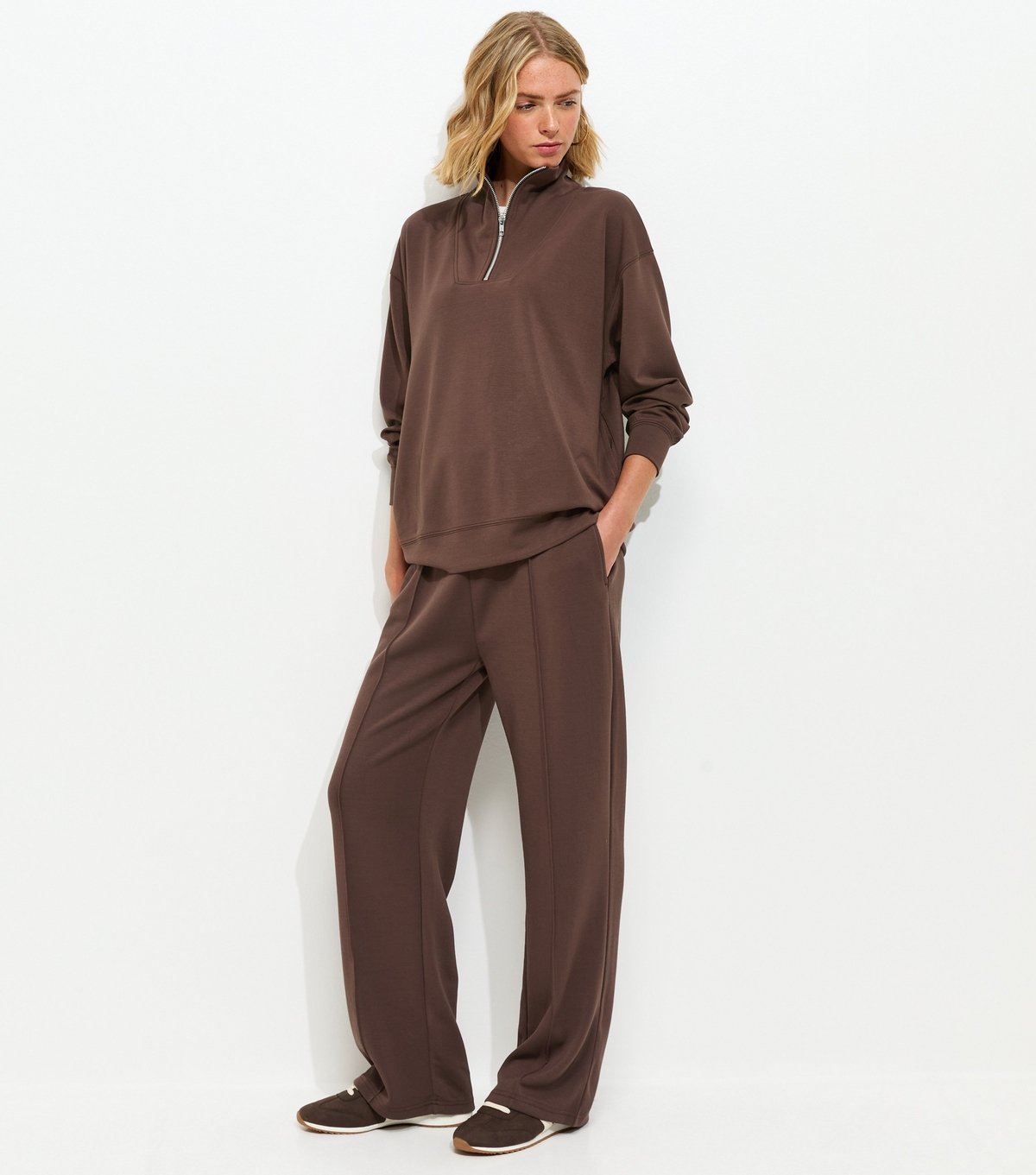 New Look Women's Premium Dark Brown Quarter Zip Sweatshirt New Look - 3