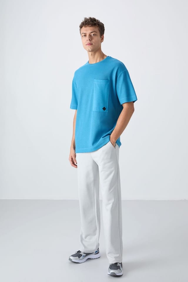 Tommy Life Tommy Life Men's Oversized Cotton-Blend Crew Neck T-Shirt With Pocket in Blue - 2