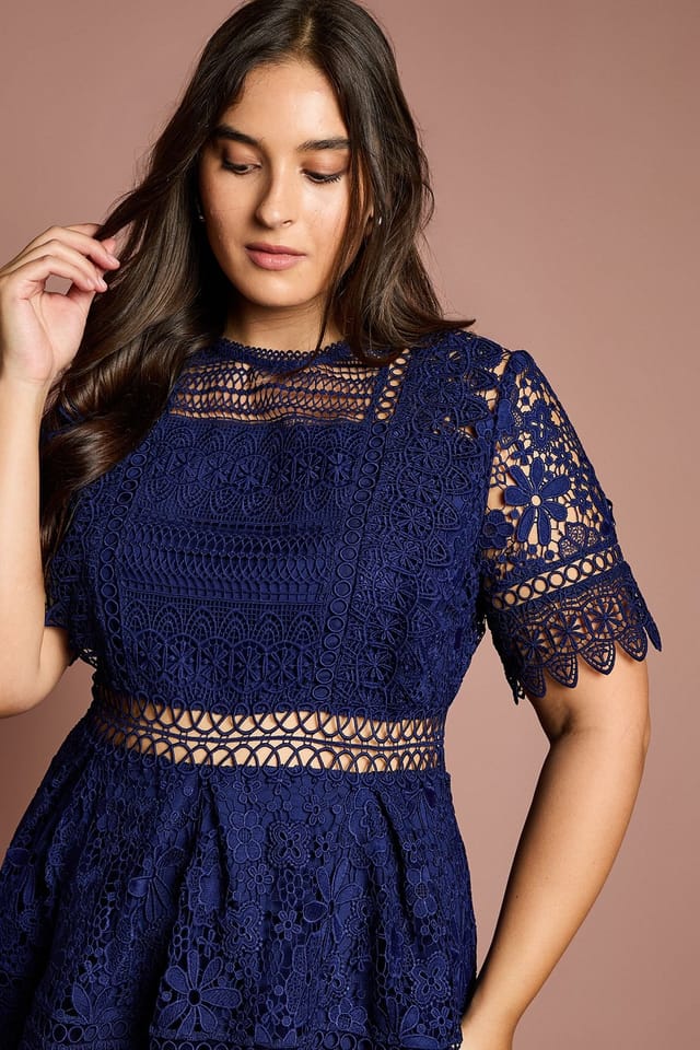 Coast Coast Women's Plus Short Sleeve Lace Midi Dress in Navy - 2