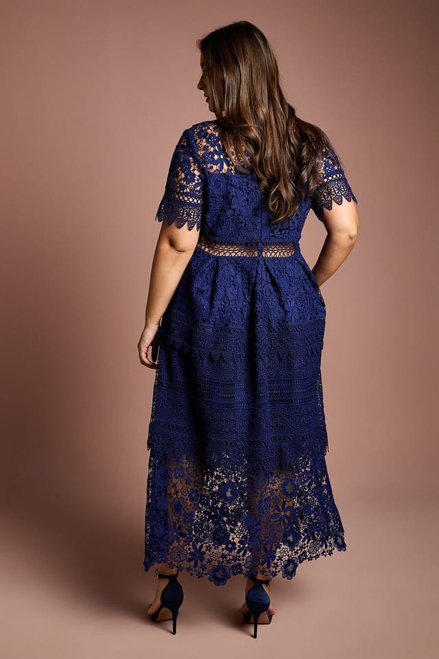 Coast Coast Women's Plus Short Sleeve Lace Midi Dress in Navy - 3