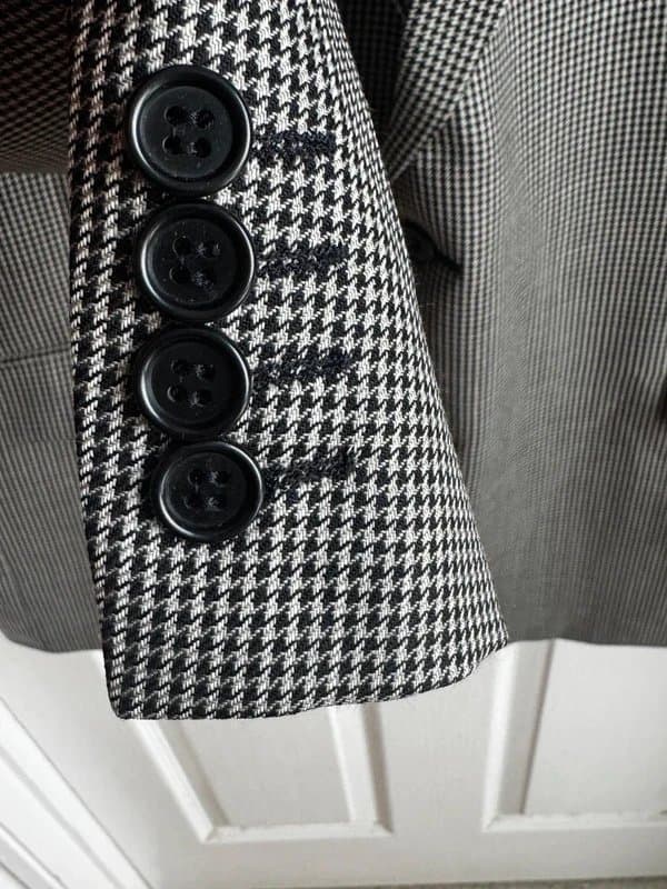 Marks & Spencer Vintage Marks & Spencer 100% Wool Houndstooth Blazer – Gray & Black – UK Size M – Chest 48”