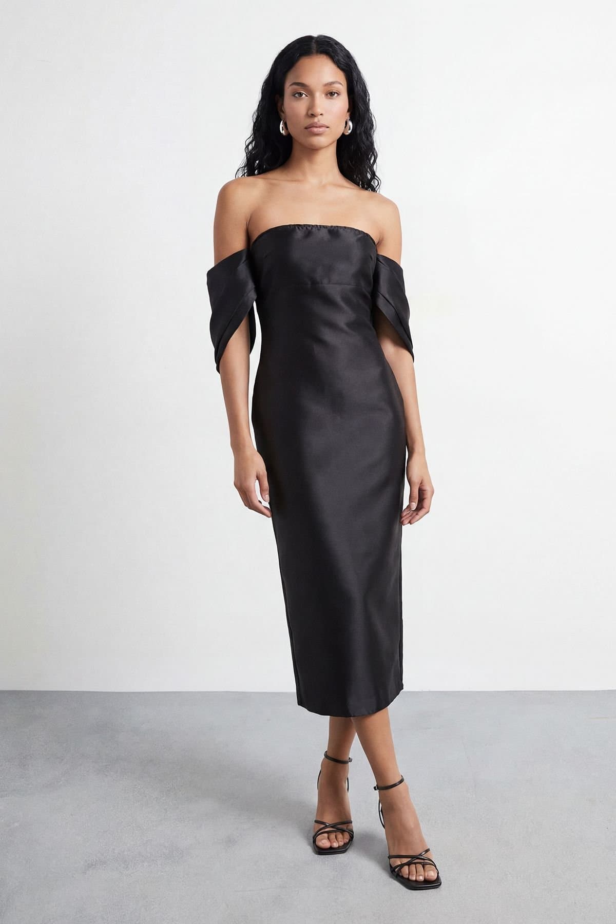 Warehouse Warehouse Women's Petite Structured Puff Sleeve Bardot Midi Dress in Black