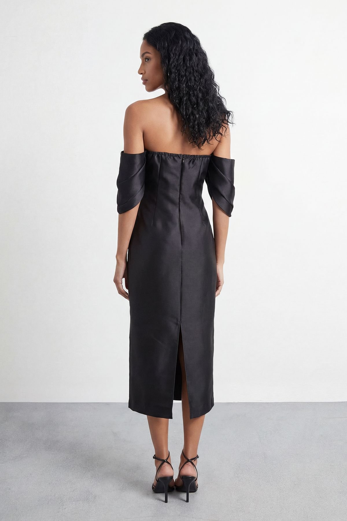 Warehouse Warehouse Women's Petite Structured Puff Sleeve Bardot Midi Dress in Black - 3