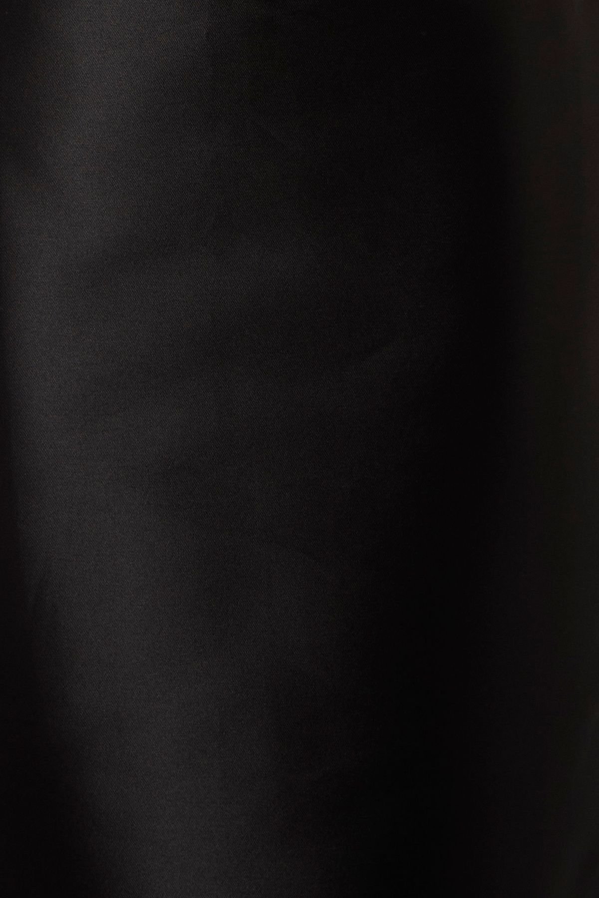 Warehouse Warehouse Women's Petite Structured Puff Sleeve Bardot Midi Dress in Black - 4