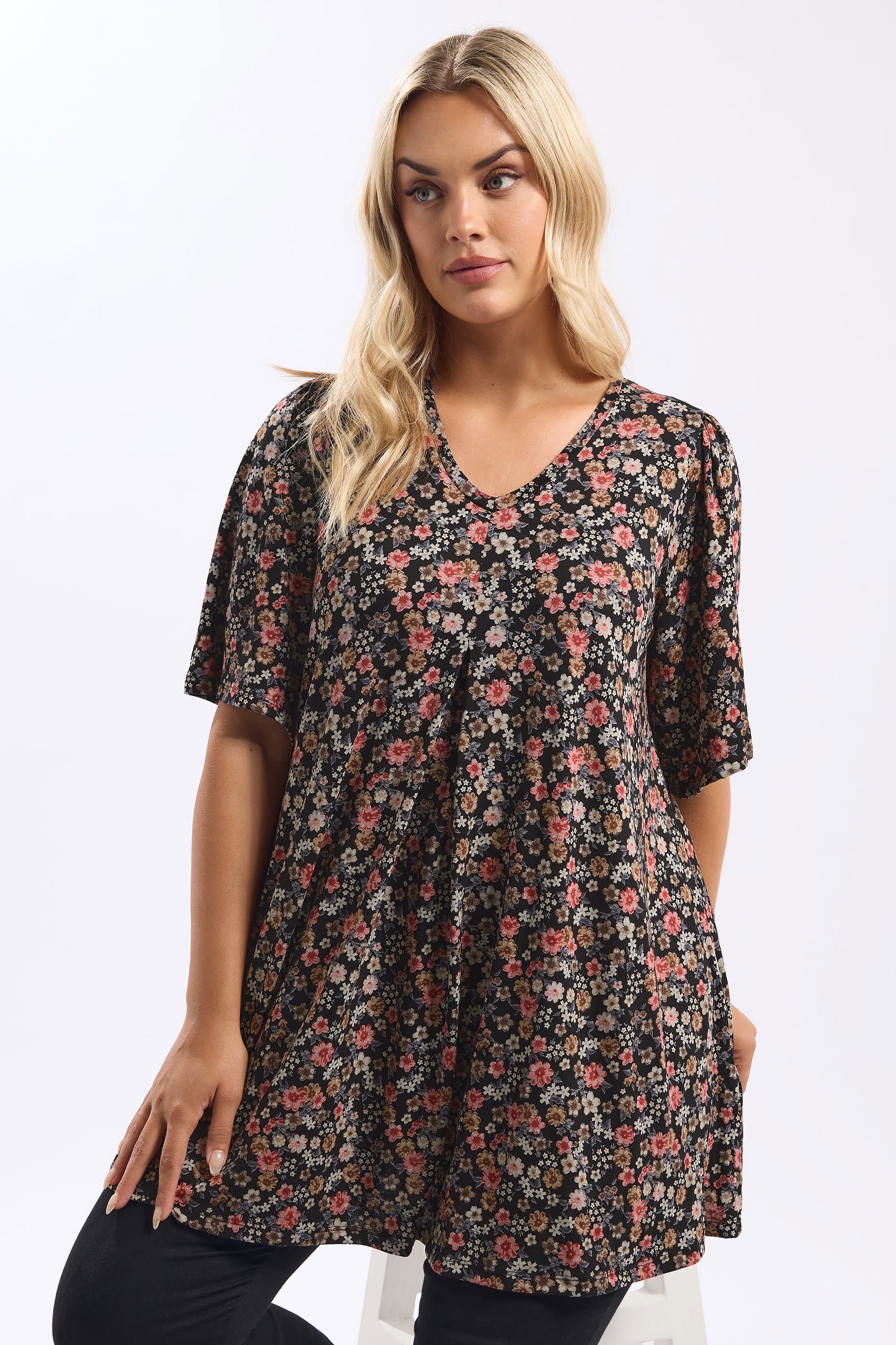 Yours Plus Size Black Floral Pleat Top
