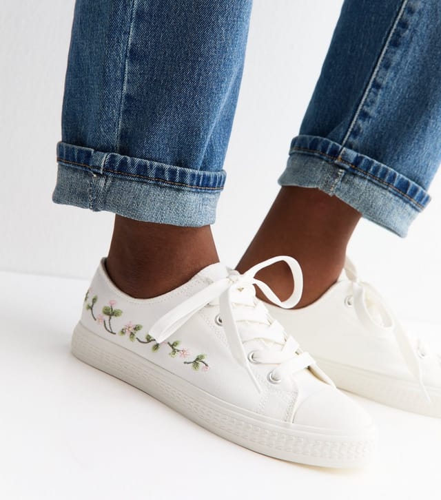 New Look Women's White Woven Floral Embroidered Trainers Vegan New Look - 2