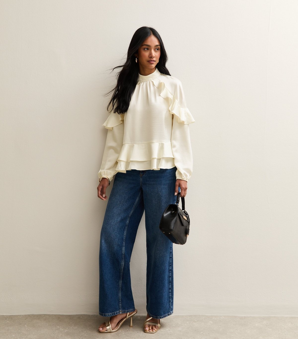 New Look Women's Off White Satin Frill Raglan Blouse New Look - 3