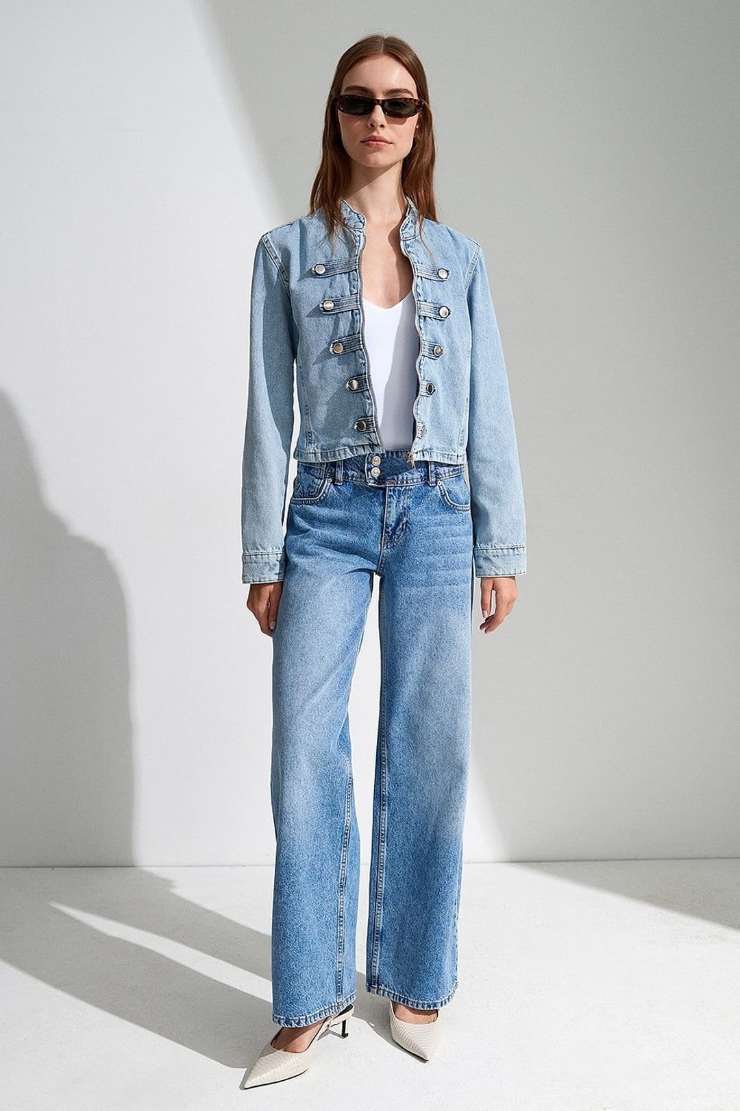 Dilvin Dilvin Women's Crop Denim Jacket With Mandarin Collar in Light Blue - 4