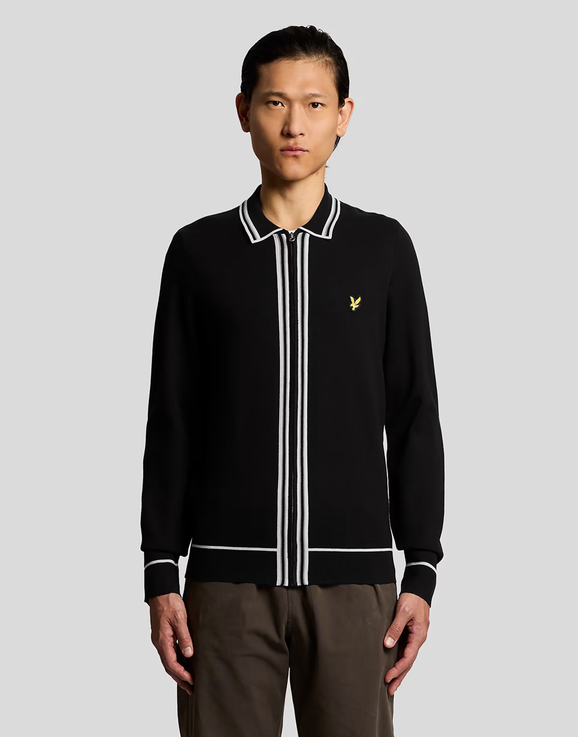 ASOS Lyle & Scott Mid knits tipped knitted zip through jacket in z865 jet black - 1
