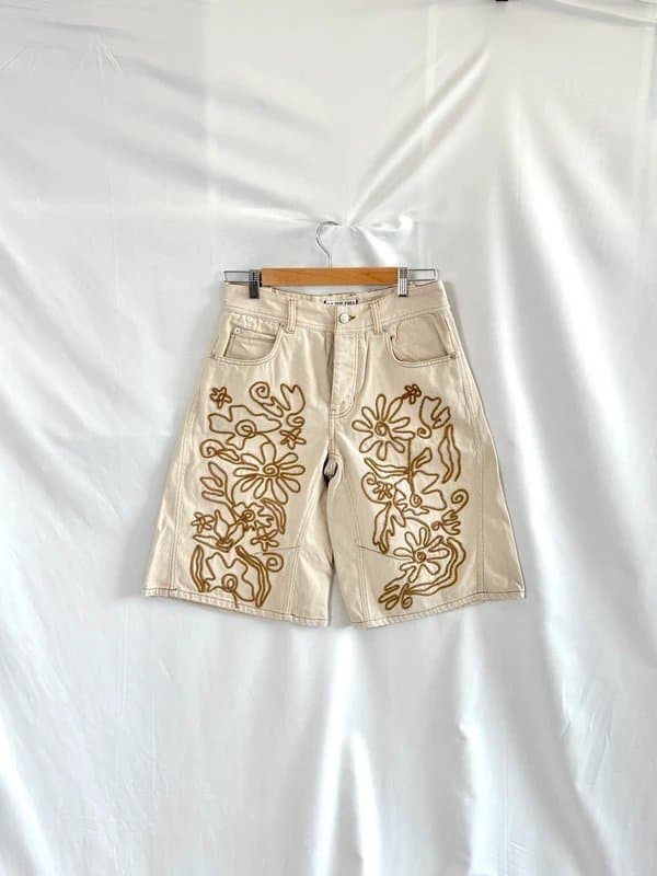 Free People We The Free Soutache embroidered denim shorts cream size 26