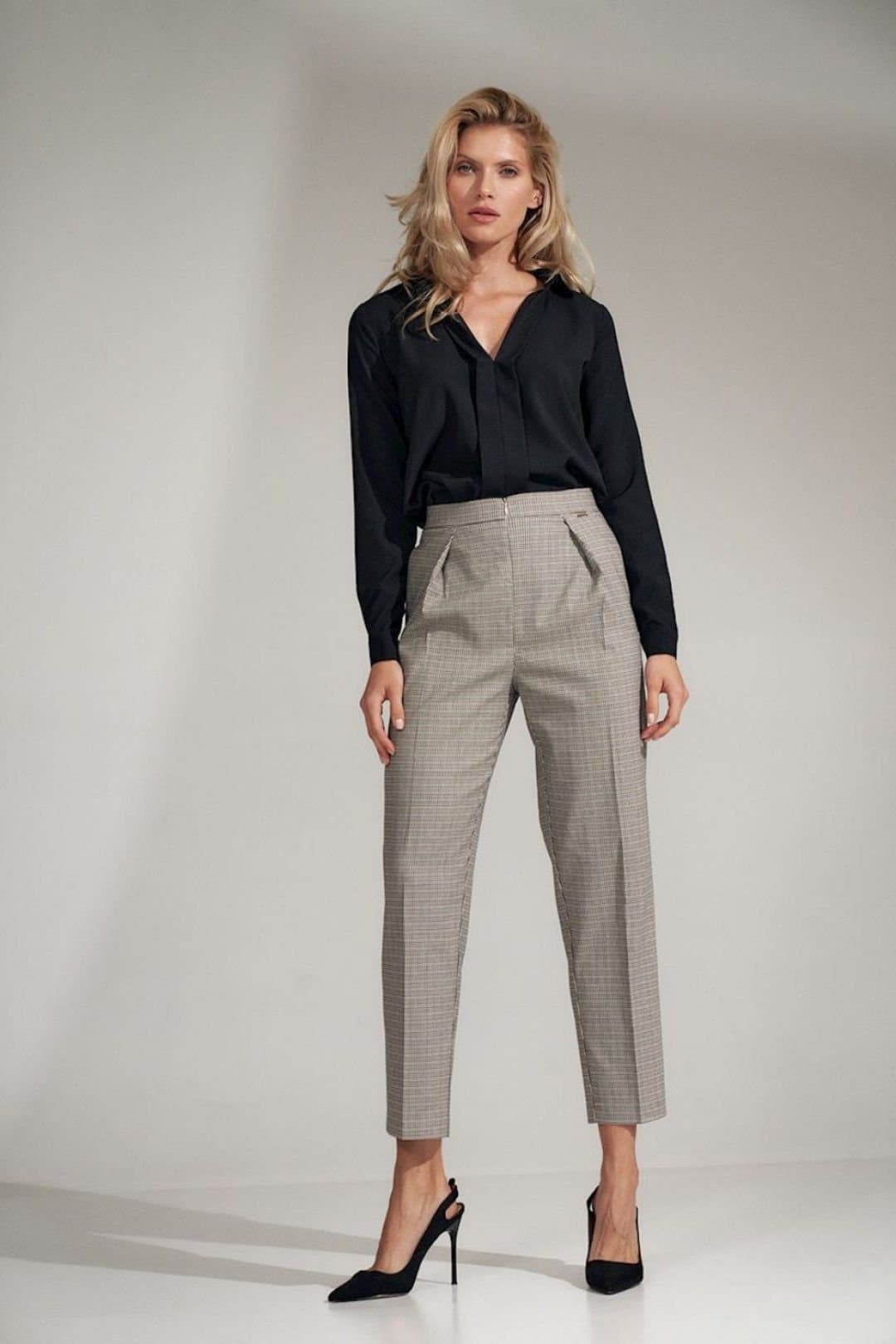 Love Lace Love Lace Women's Checked High Rise Trousers With Front Pleats in Grey