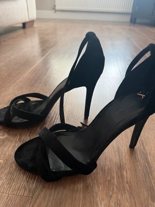New Look Newlook - velvet style high heels size 7