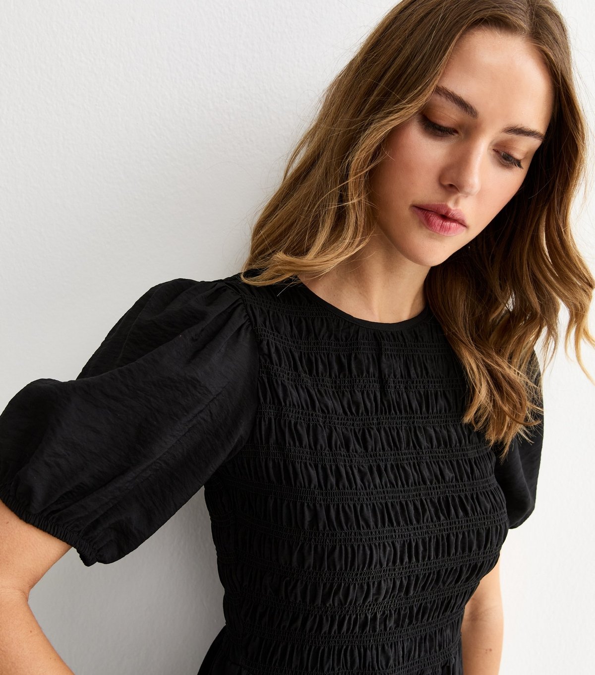 New Look Women's Black Shirred Body Short Sleeve Midi Dress New Look - 2