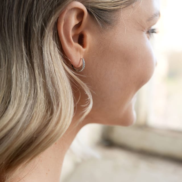 Hot Diamonds Hot Diamonds Women's Constant Loop Earrings in Silver - 2