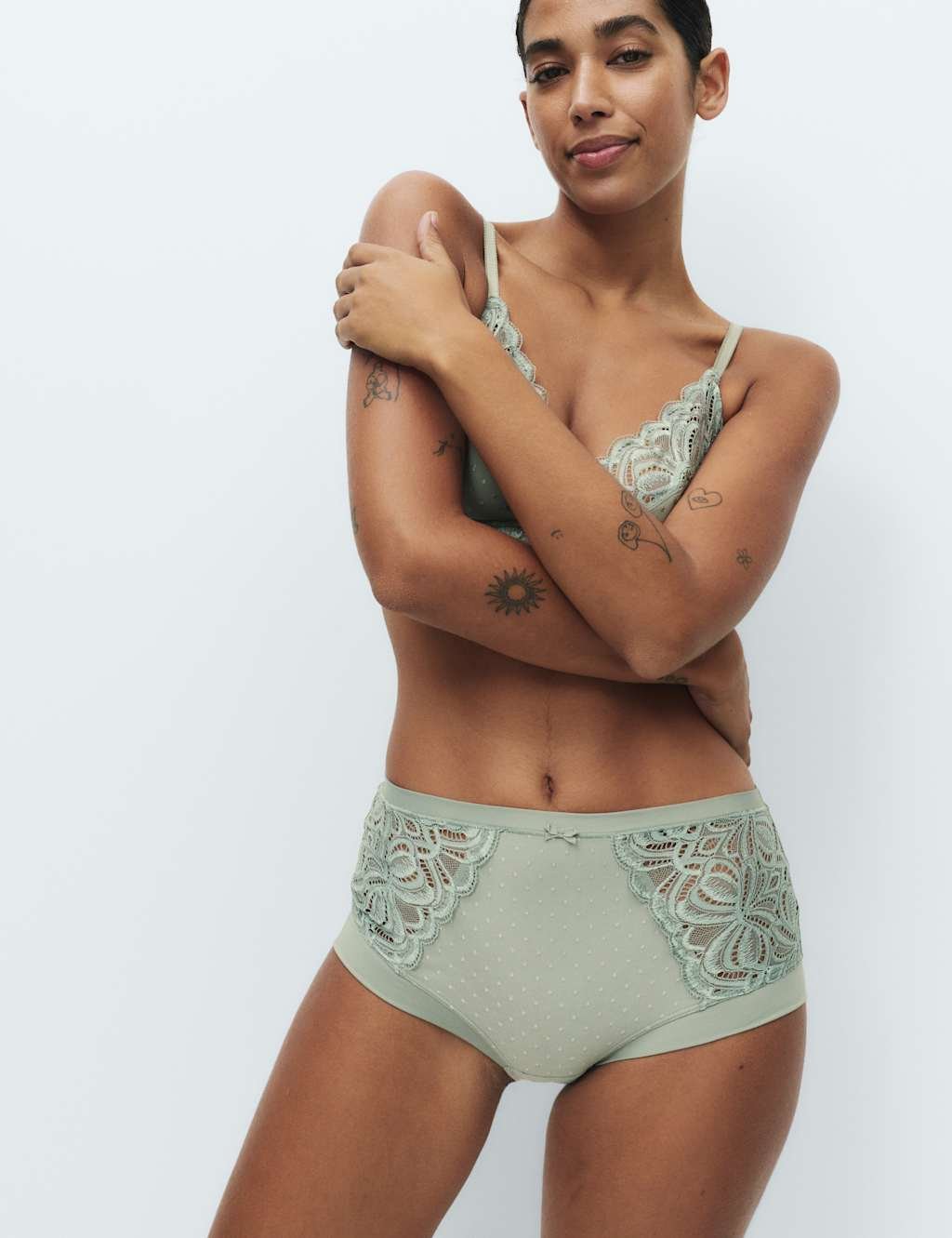 Marks & Spencer M&S 3pk Amelia Lace High Rise Shorts Soft Green - 2