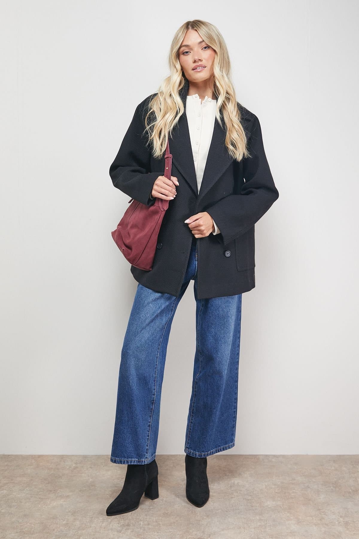 Oasis Oasis Women's Relaxed Peacoat in Black