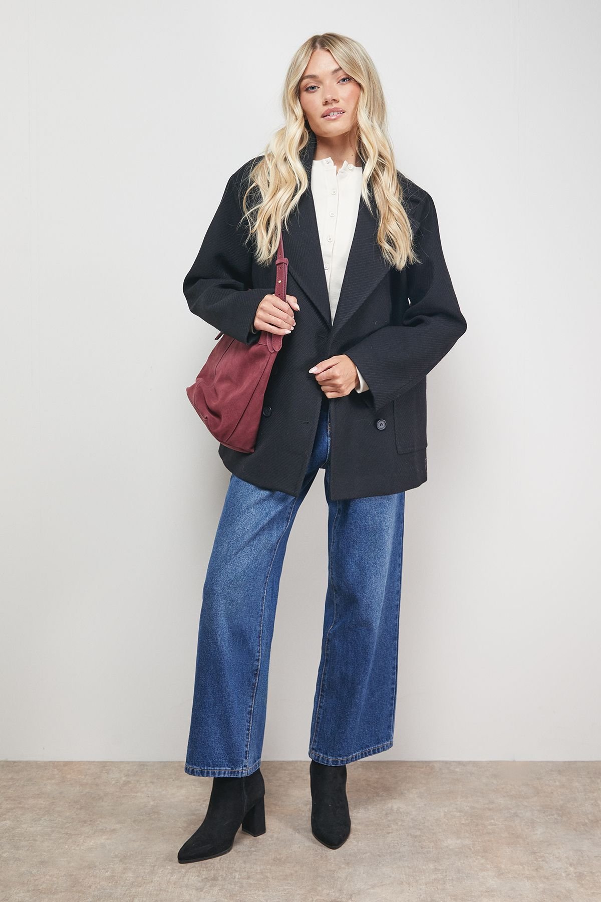 Oasis Oasis Women's Relaxed Peacoat in Black - 2