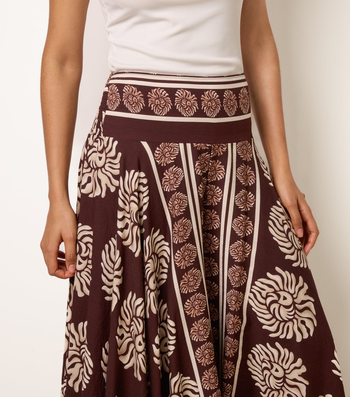 Blue Vanilla Women's Dark Brown Printed Wide Leg Trousers Blue Vanilla New Look - 3