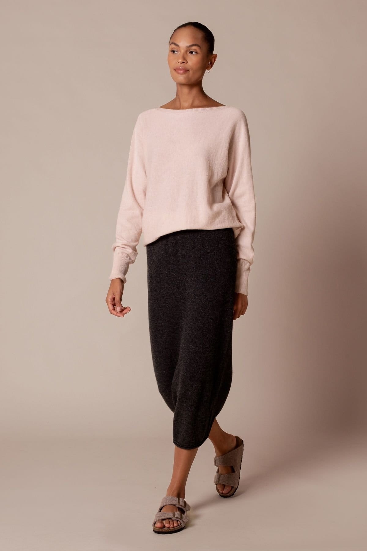Celtic & Co Celtic & Co Women's British Geelong Midi Skirt in Dark Grey - 4