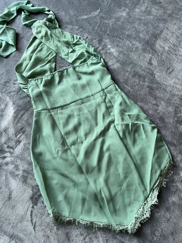 PrettyLittleThing Sage Print Chiffon Cross Halter Lace Trim Bodycon Mini Dress - RRP £25