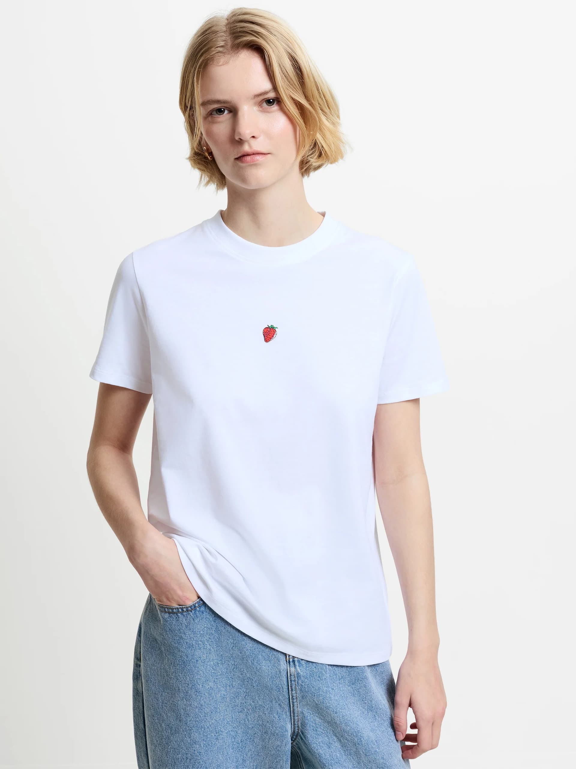 French Connection Strawberry Cocktail Graphic T-Shirt Linen White Red