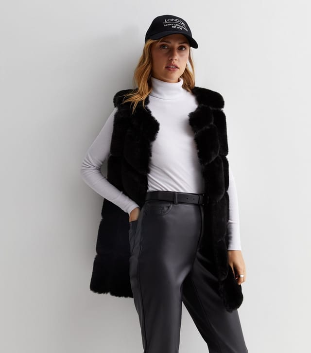 Gini London Women's Black Faux Fur Long Gilet Gini London New Look - 2
