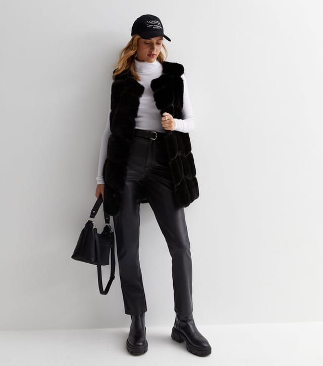 Gini London Women's Black Faux Fur Long Gilet Gini London New Look - 3