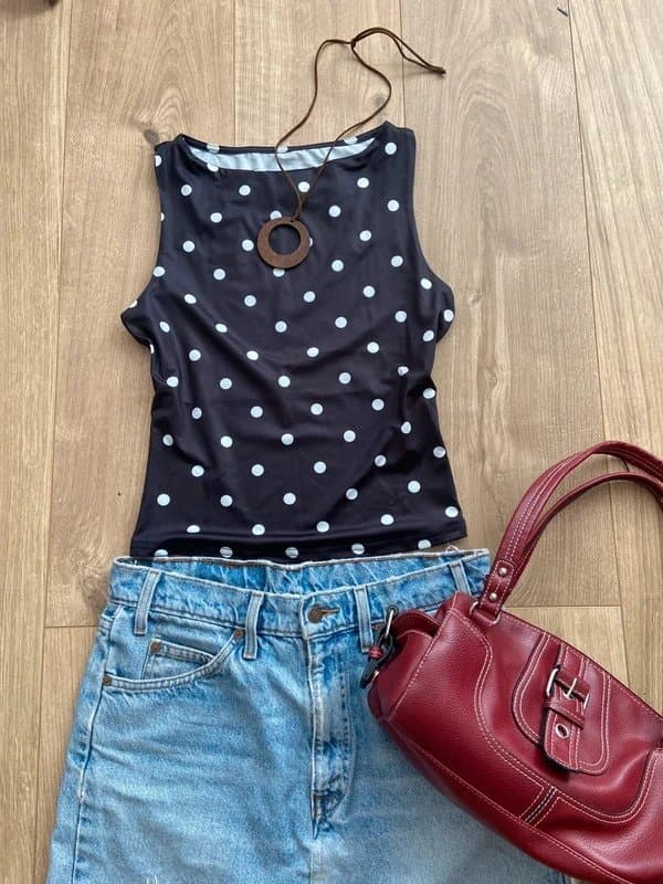 Spring black and white spotty top
