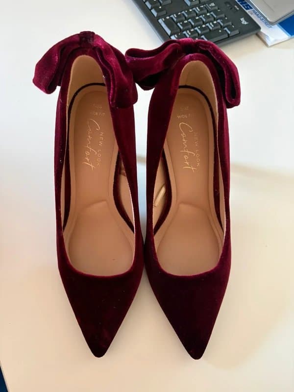 New Look New Look Burgundy Velvet Bow Heel Shoes