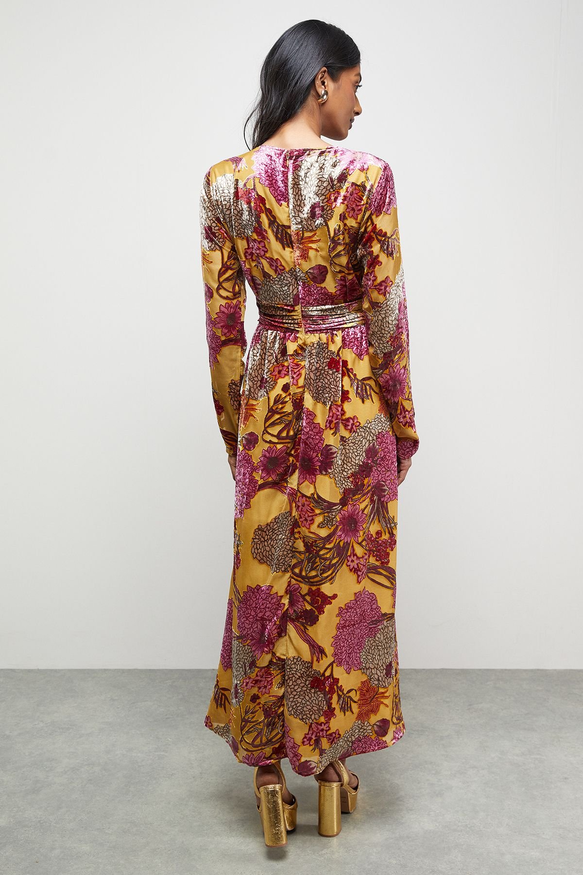 Warehouse Warehouse Women's Burnout Velvet Plunge Neck Waisted Midi Dress in Ochre - 3