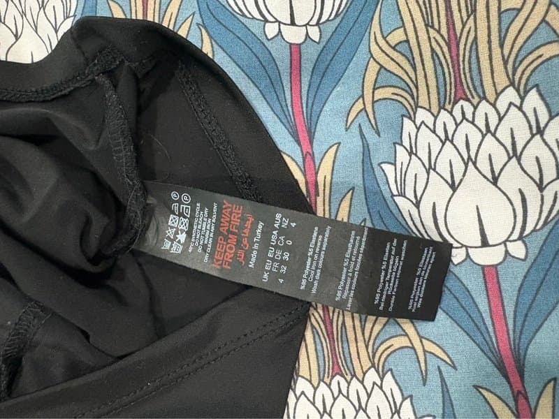 PrettyLittleThing black plt tube top