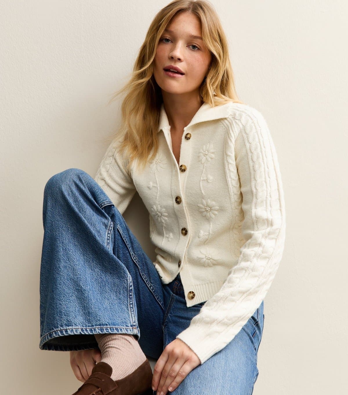 New Look Women's Cream Floral Embroidered Lightweight Knit Cardigan New Look