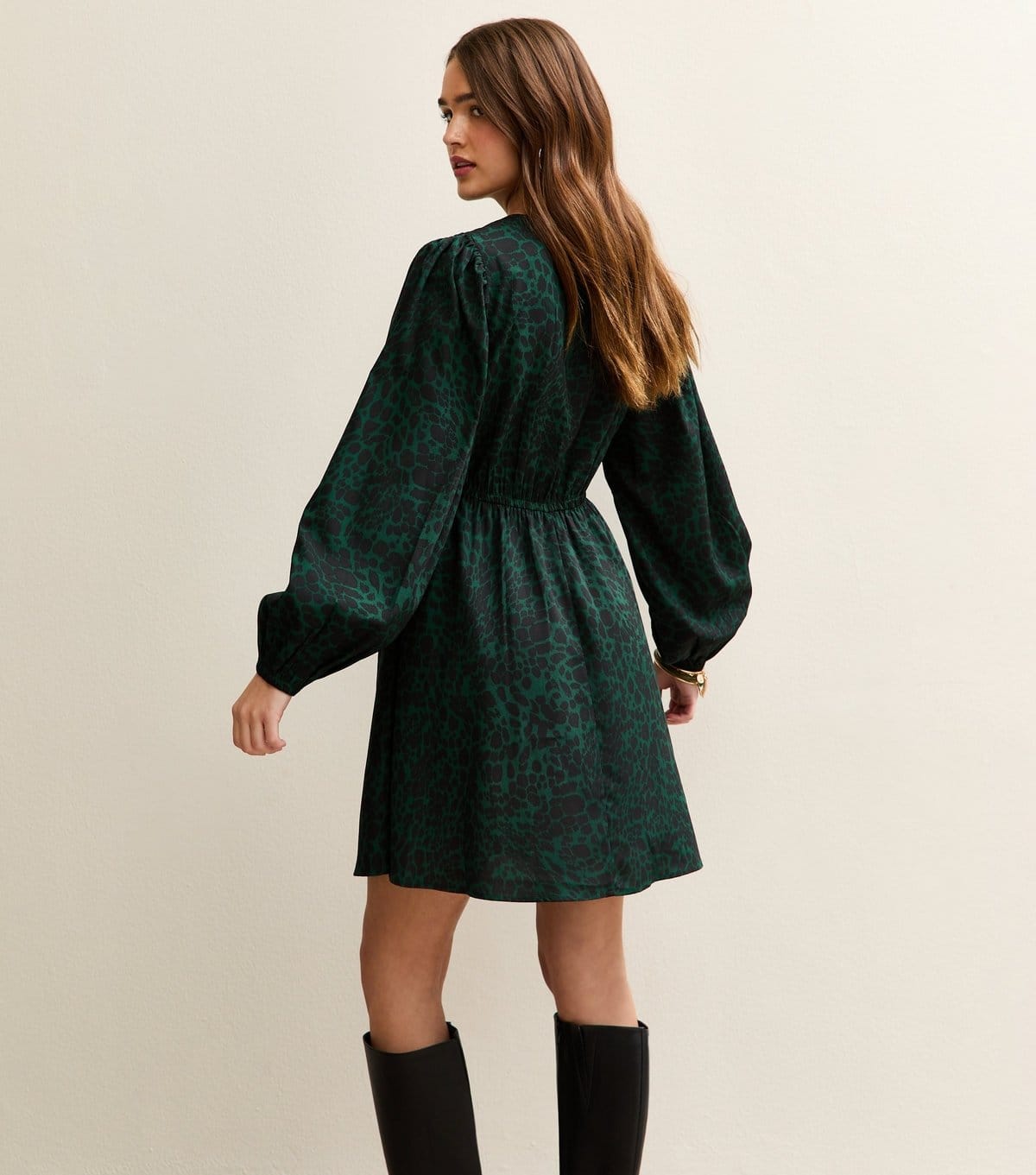 New Look Women's Green Animal Print Crepe Tie Front Mini Smock Dress New Look - 4