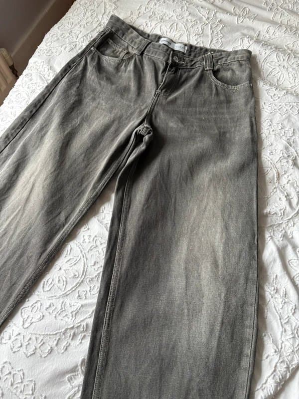 Bershka Bershka barrel jeans in grey