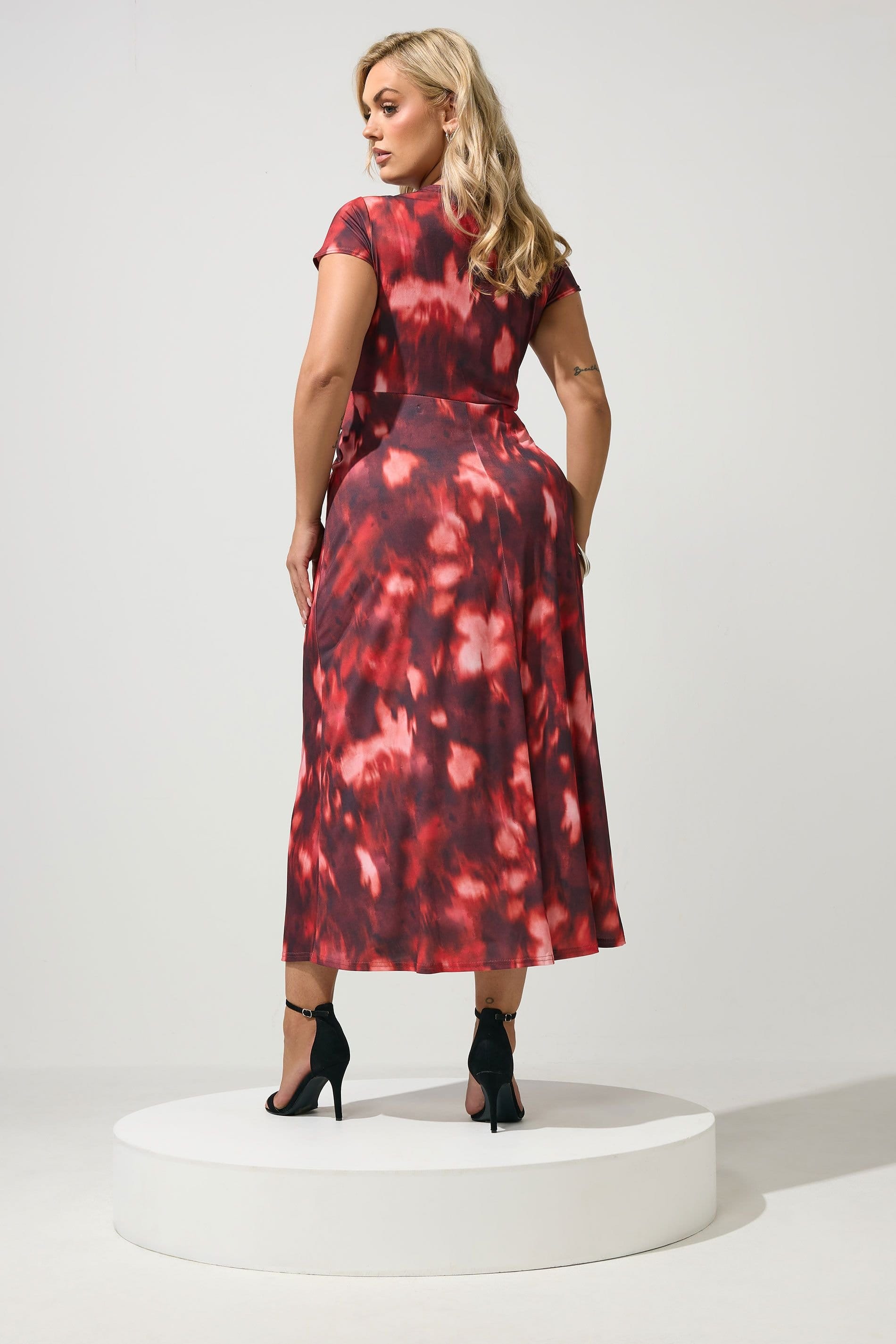 Yours Yours Women's Twist Front Dress in Red - 4