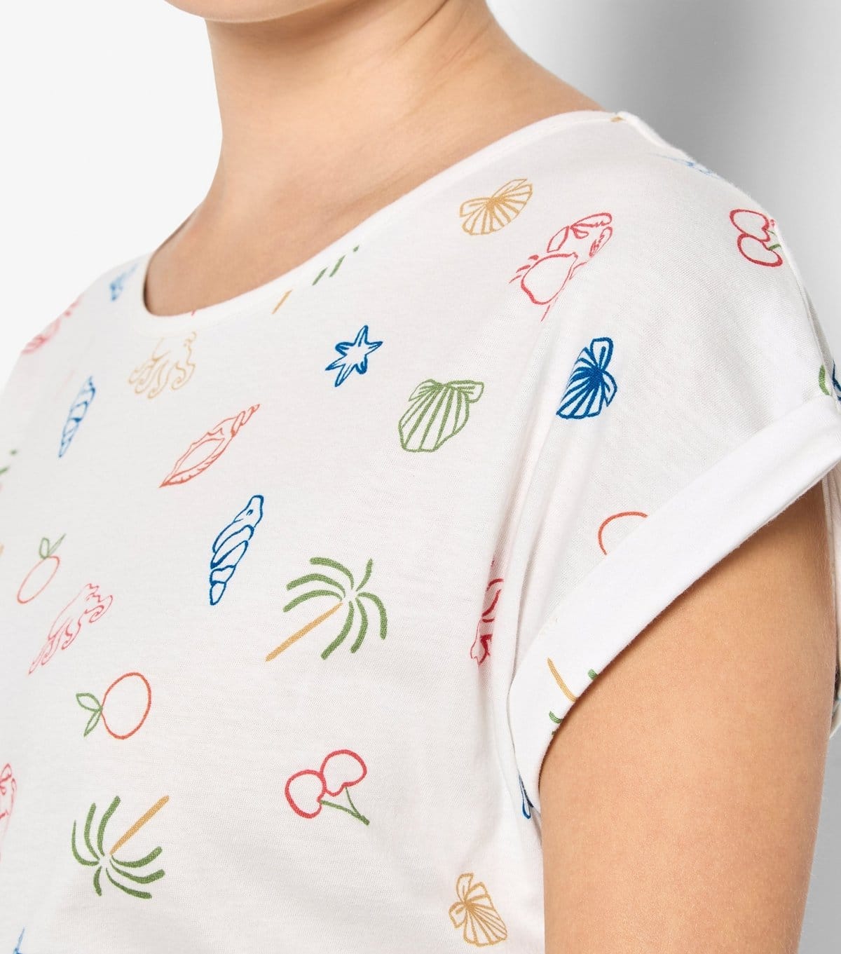 Apricot Women's White Coastal Print Turn Up Sleeve T-Shirt Apricot New Look - 4
