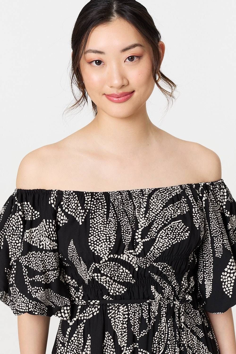 Izabel London Izabel London Women's Leaf Print Puff 1/2 Sleeve Midi Dress in Black - 4