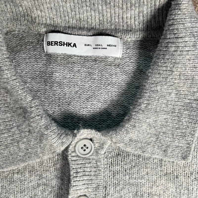 Bershka Bershka cropped and boxy baggy grey knit collared sweater