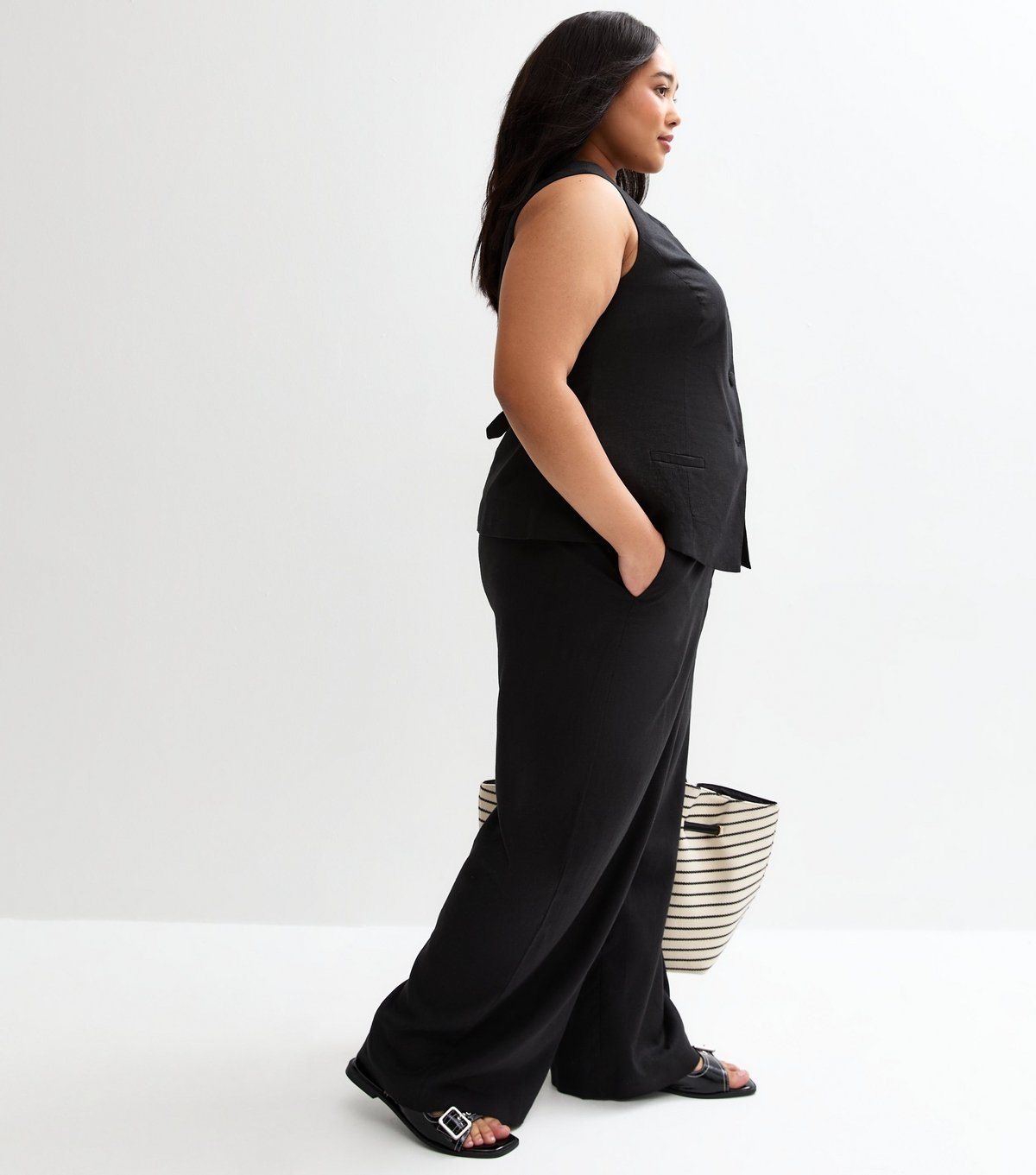 New Look Women's Plus Size Black Linen Blend Wide Leg Trousers Curves New Look - 4