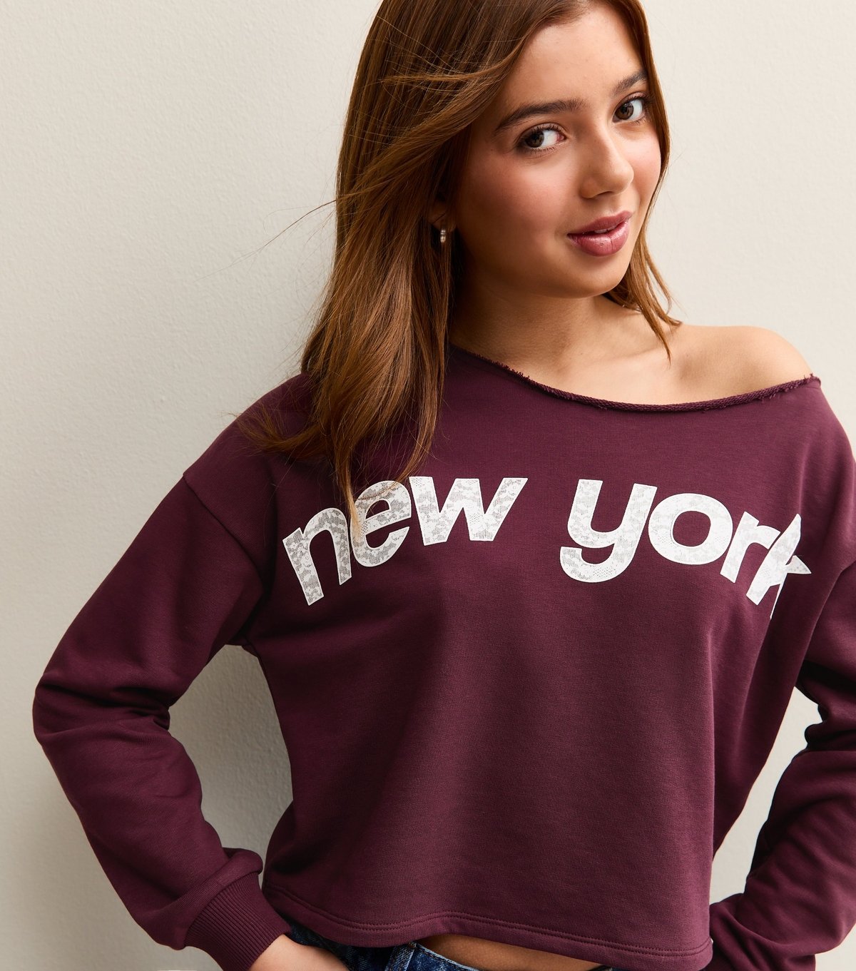 New Look Girls' Burgundy Lace Logo Off Shoulder Sweatshirt New Look - 2
